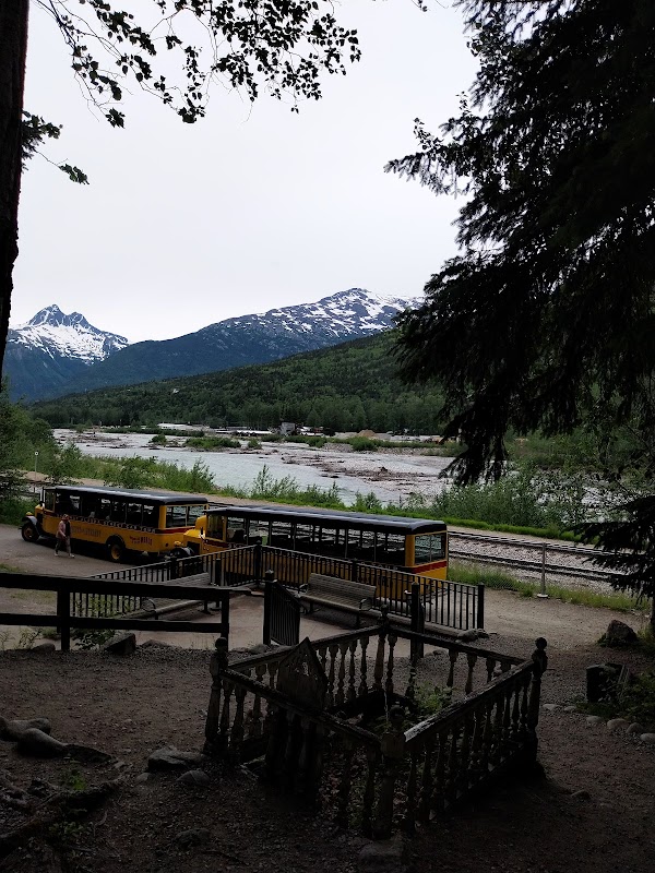 Gold Rush Cemetery grounds