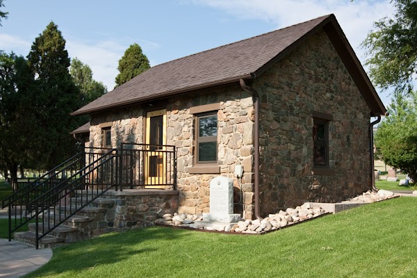 Golden Cemetery grounds