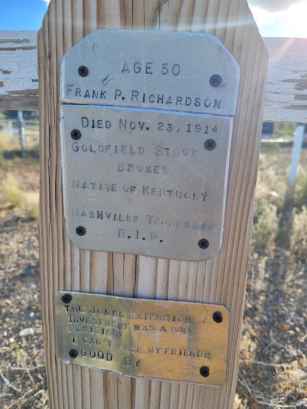 Goldfield Cemetery grounds