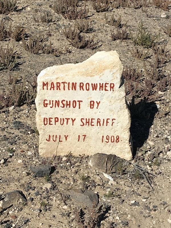 Goldfield Cemetery grounds