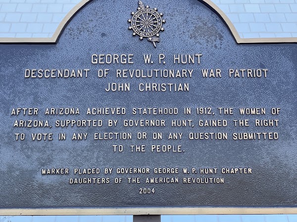 Governor Hunt Tomb grounds