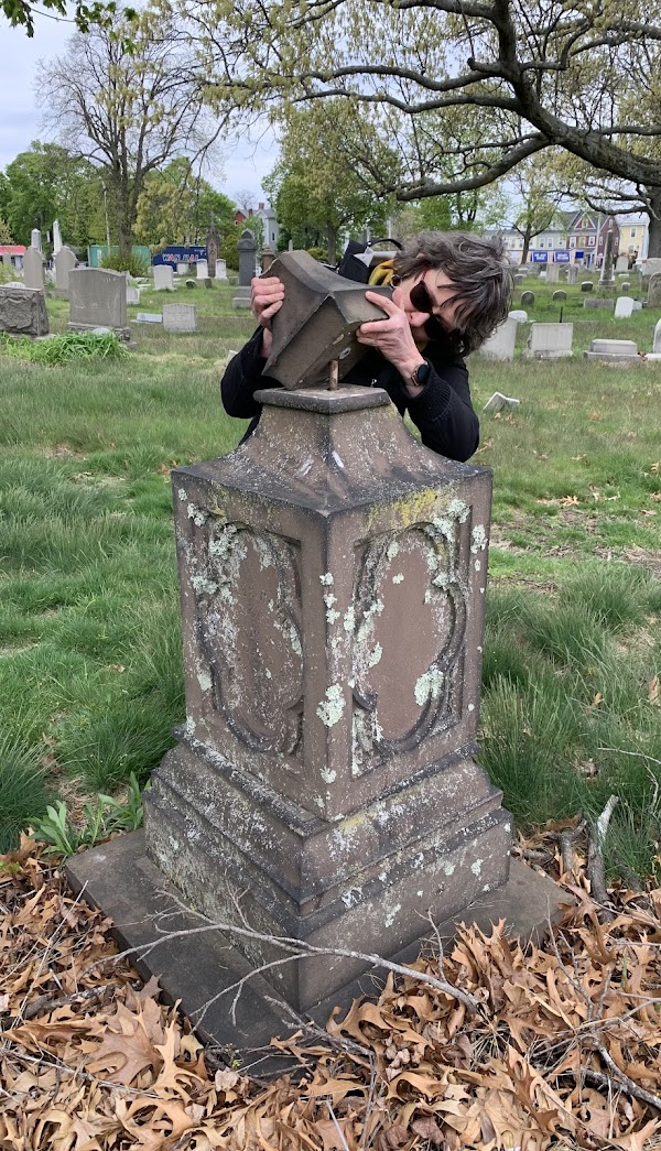 Grace Church Cemetery grounds