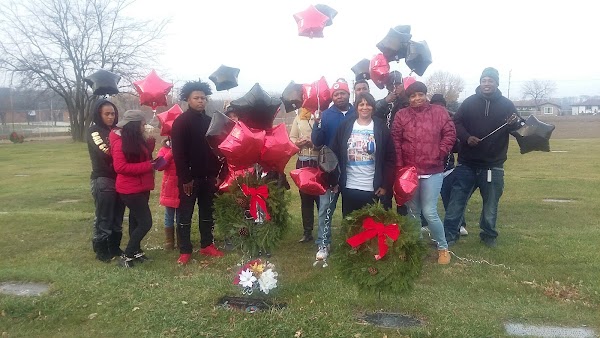 Graceland Cemetery grounds