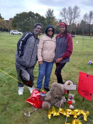 Graceland Cemetery grounds