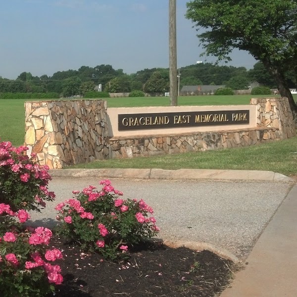 Graceland East Memorial Park grounds