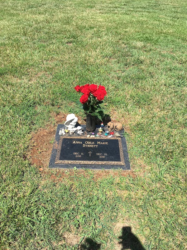 Graceland East Memorial Park grounds