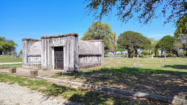 Granbury Cemetery grounds