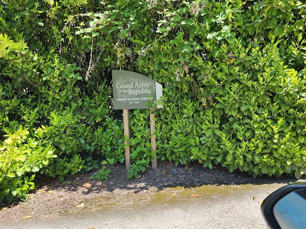 Grand Army of the Republic Cemetery grounds