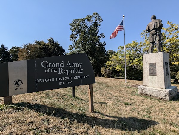 Grand Army of the Republic Cemetery grounds