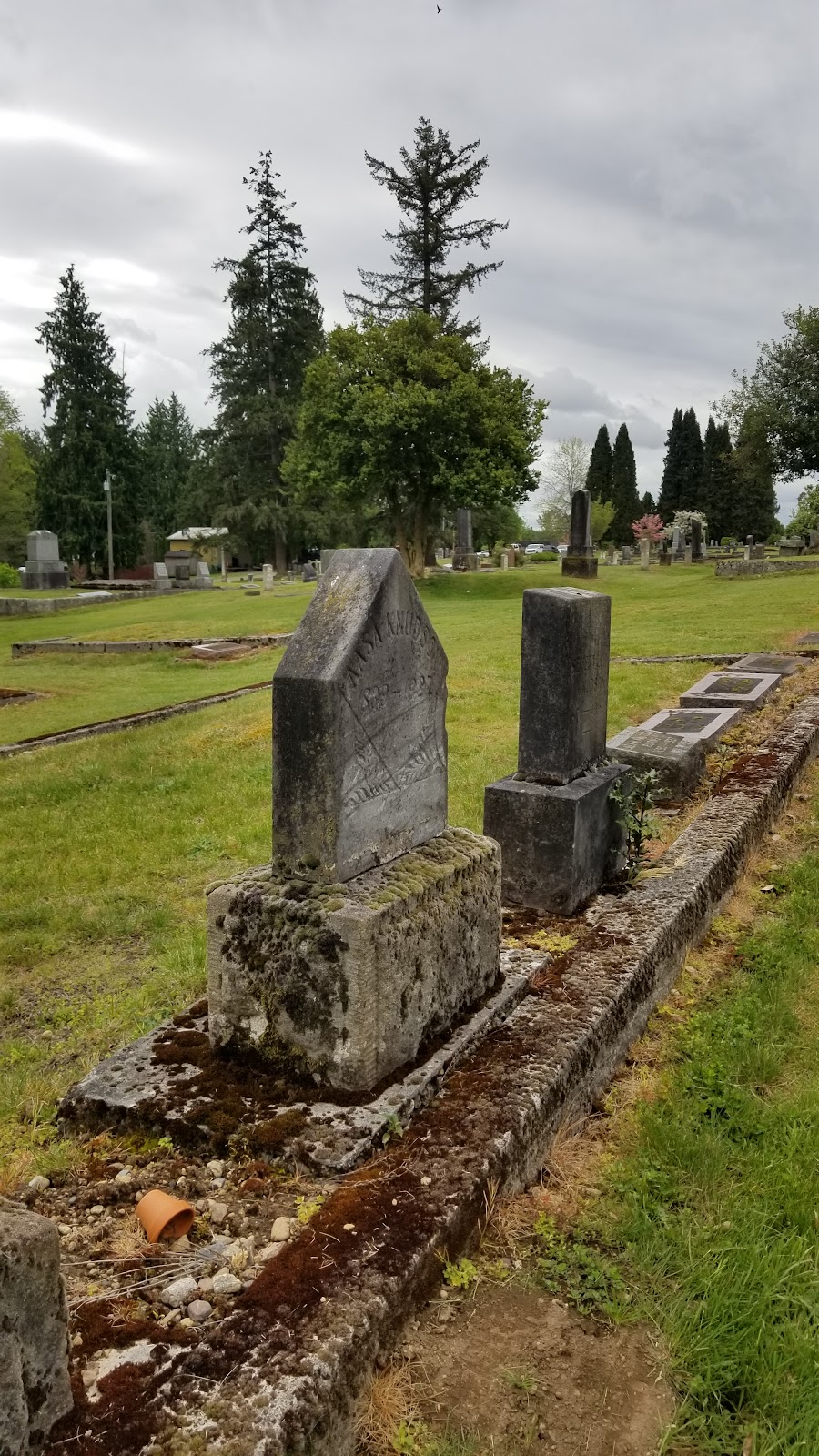 Grand Army of the Republic Cemetery headstone and grounds