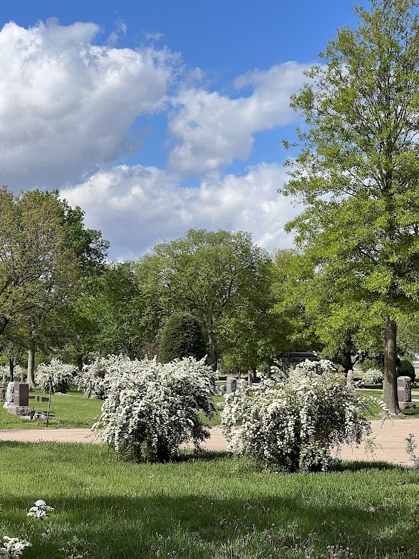 Grand Island Cemetery grounds