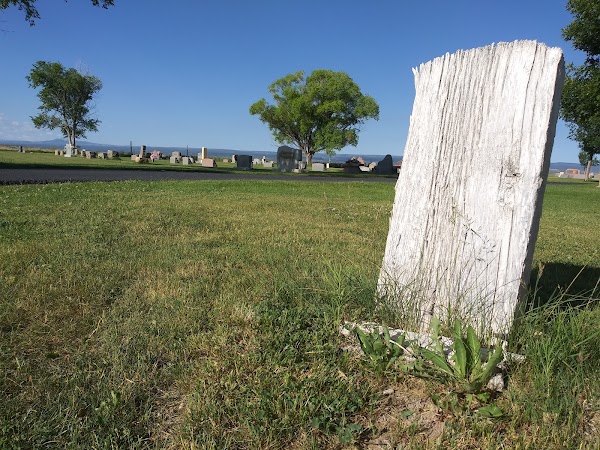 Grand View Cemetery grounds