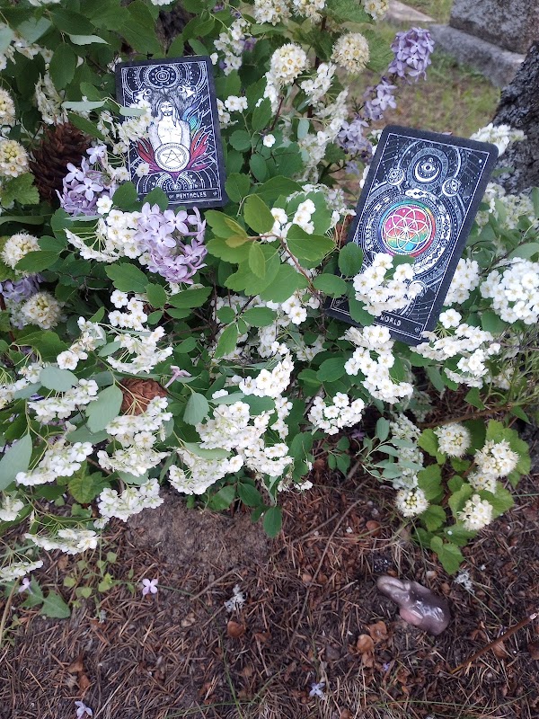 Grandview Cemetery grounds