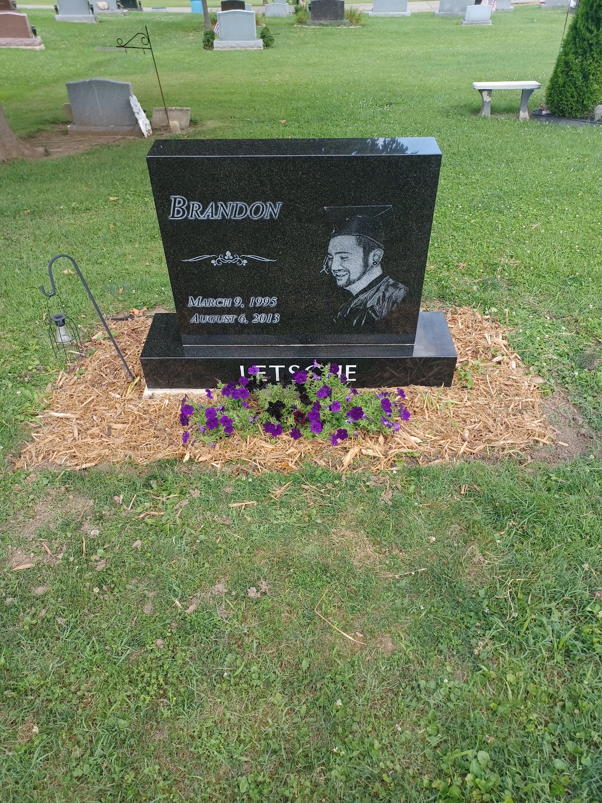 Grandview Cemetery headstone and grounds