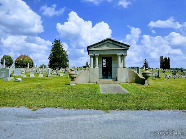 Grandview Cemetery grounds