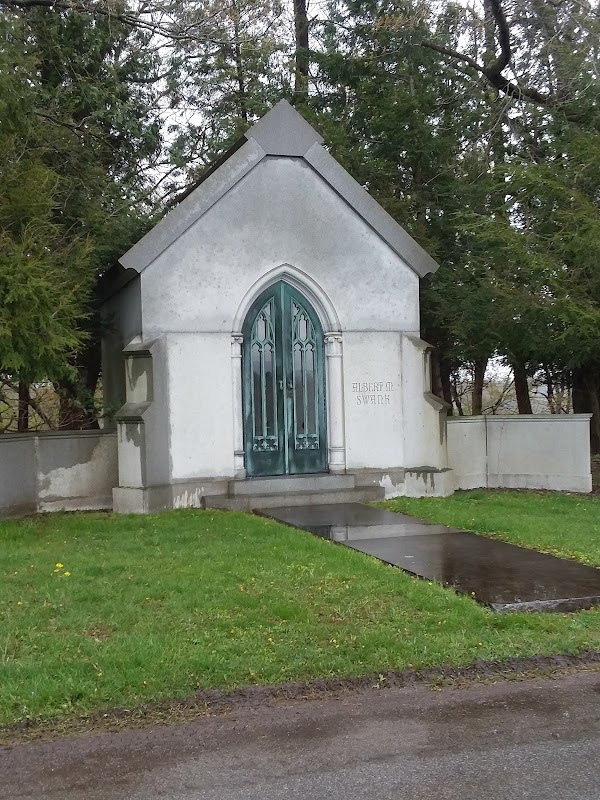 Grandview Cemetery grounds
