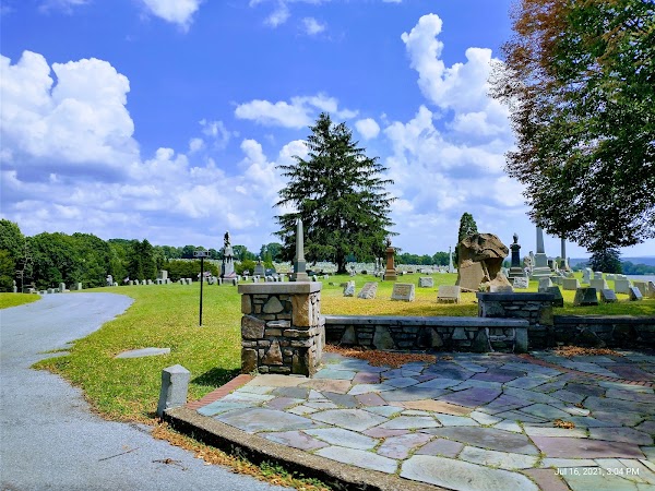 Grandview Cemetery grounds