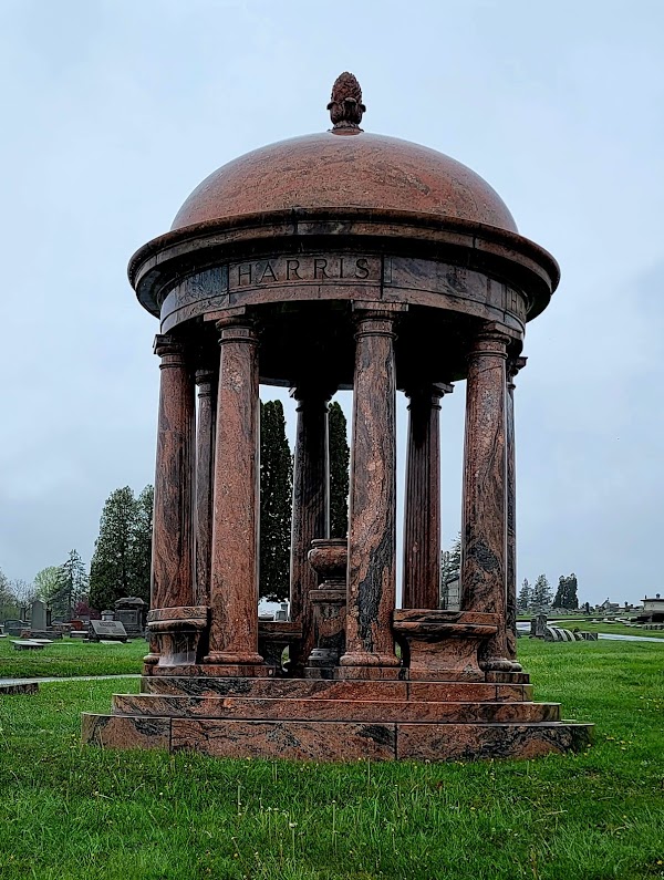 Grandview Cemetery grounds