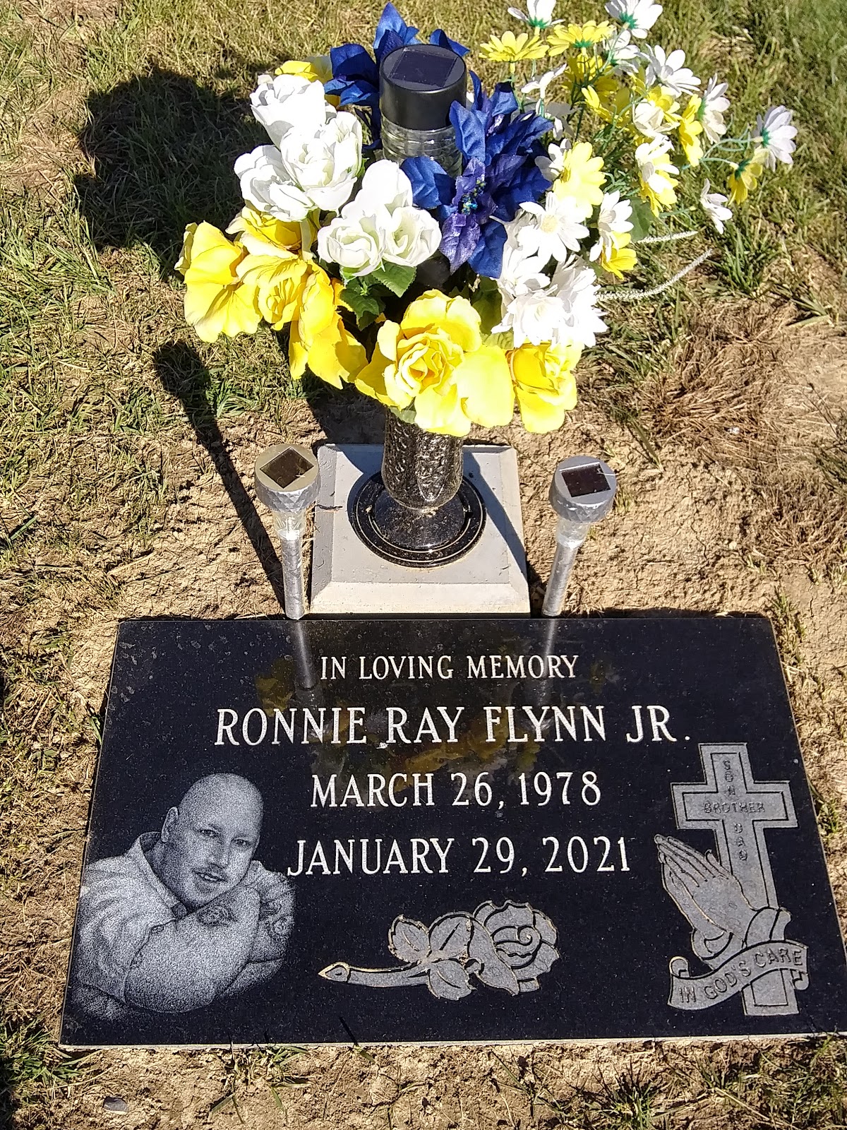 Grant Memorial Park cemetery grounds and headstones