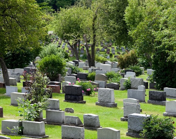 Gravel Lawn Cemetery grounds