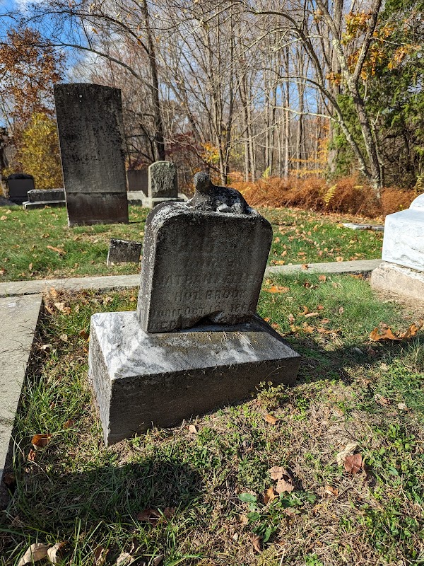 Great Hill Cemetery grounds