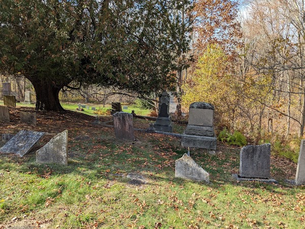 Great Hill Cemetery grounds