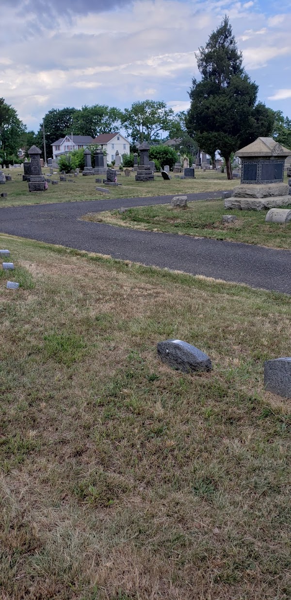 Green Grove Cemetery grounds