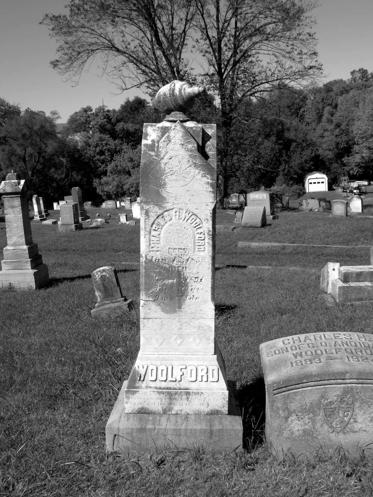 Green Hill Cemetery cemetery grounds and headstones