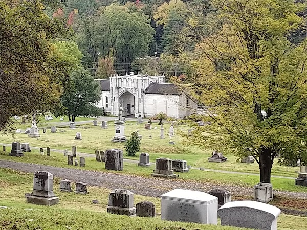 Green Mount Cemetery grounds