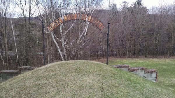 Green Mount Cemetery grounds