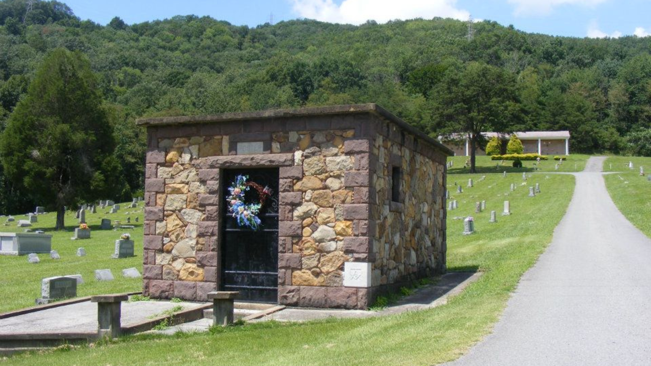 Greenbrier Burial Park cemetery grounds and headstones