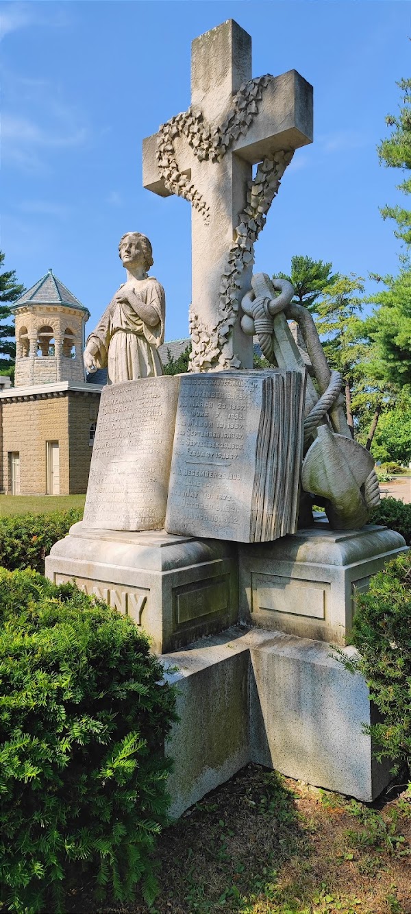 Greenwood Cemetery and Chapel grounds