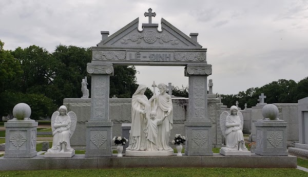 Greenwood Cemetery grounds