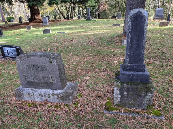 Gresham Pioneer Cemetery grounds