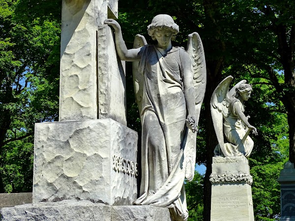 Grove Cemetery grounds