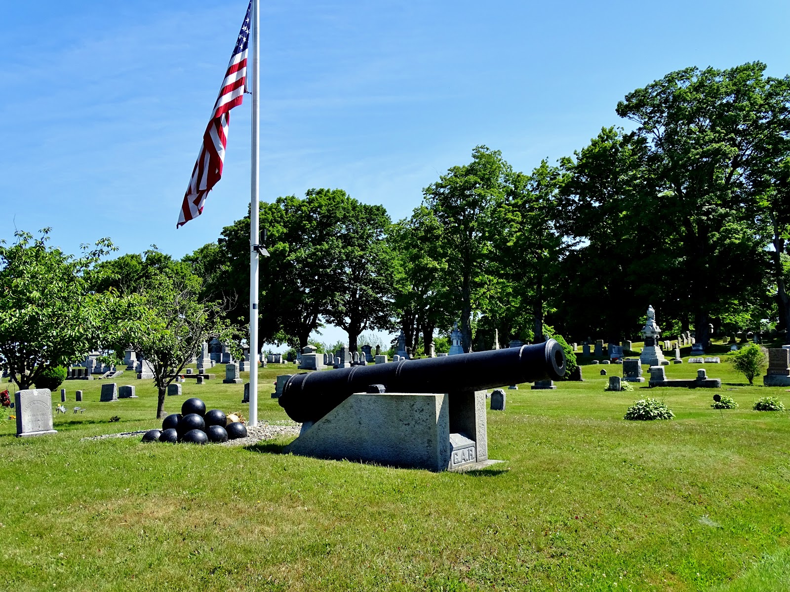 Grove Cemetery cemetery grounds and headstones