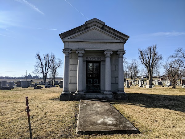 Grove Cemetery grounds