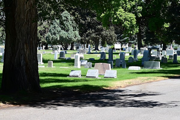 Grove City Cemetery/Blackfoot grounds