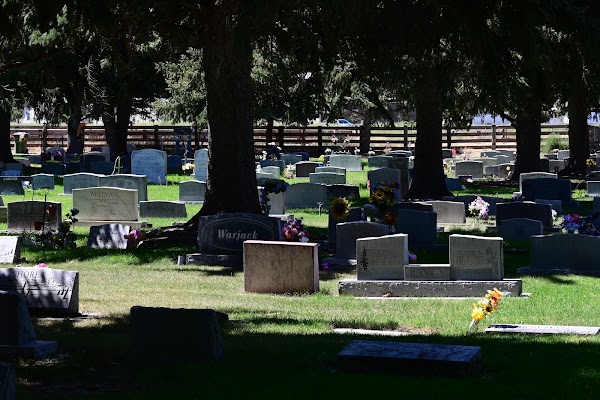 Grove City Cemetery/Blackfoot grounds