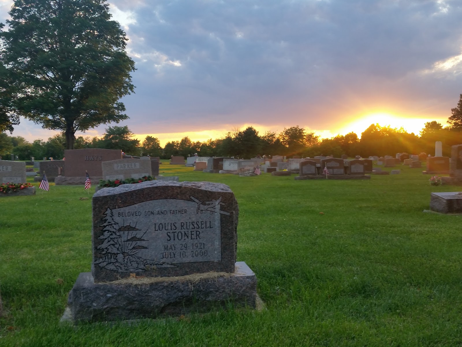 Grove Lawn Cemetery cemetery grounds and headstones