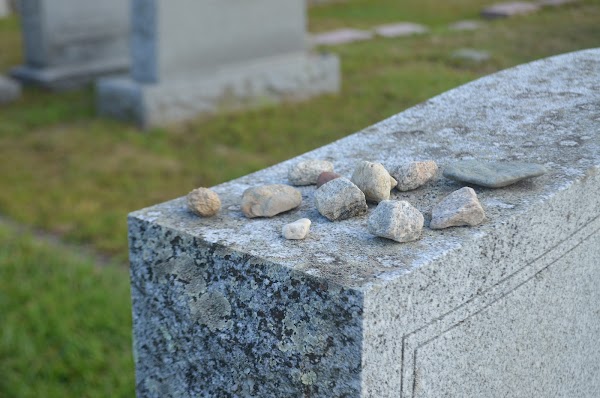 Har Nebo Cemetery and Monuments grounds