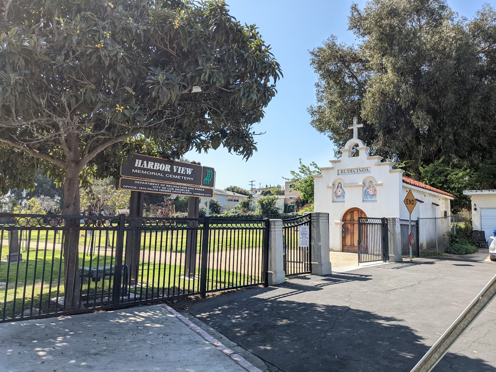 Harbor View Memorial Park cemetery grounds and headstones