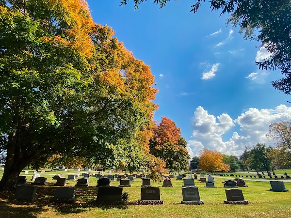 Hardin Memorial Park Cemetery grounds