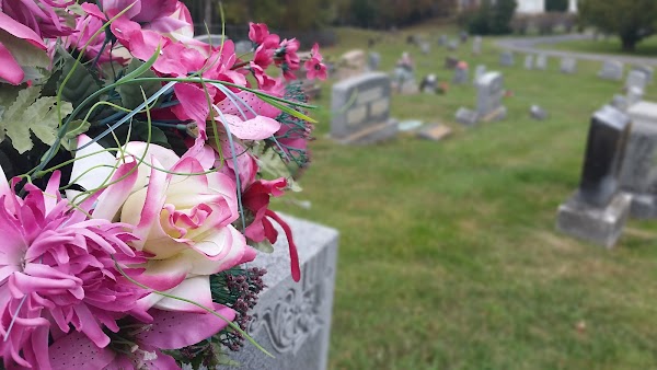 Hardin Memorial Park Cemetery grounds