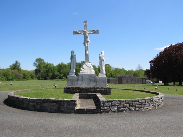 Harford Memorial Gardens grounds