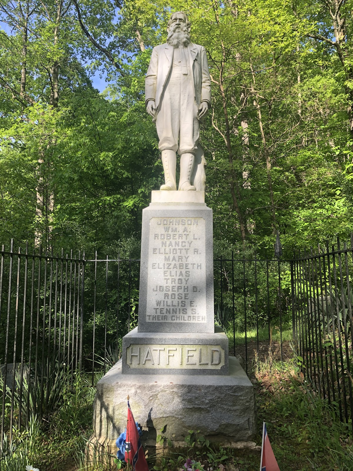 Hatfield Cemetery cemetery grounds and headstones