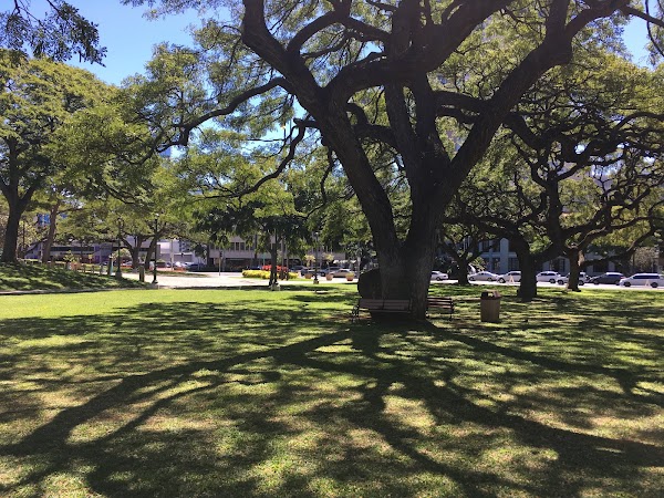 Hawaiʻi Law Enforcement Memorial grounds