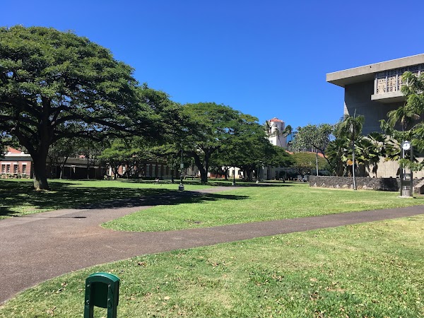 Hawaiʻi Law Enforcement Memorial grounds