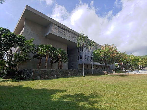 Hawaiʻi Law Enforcement Memorial grounds