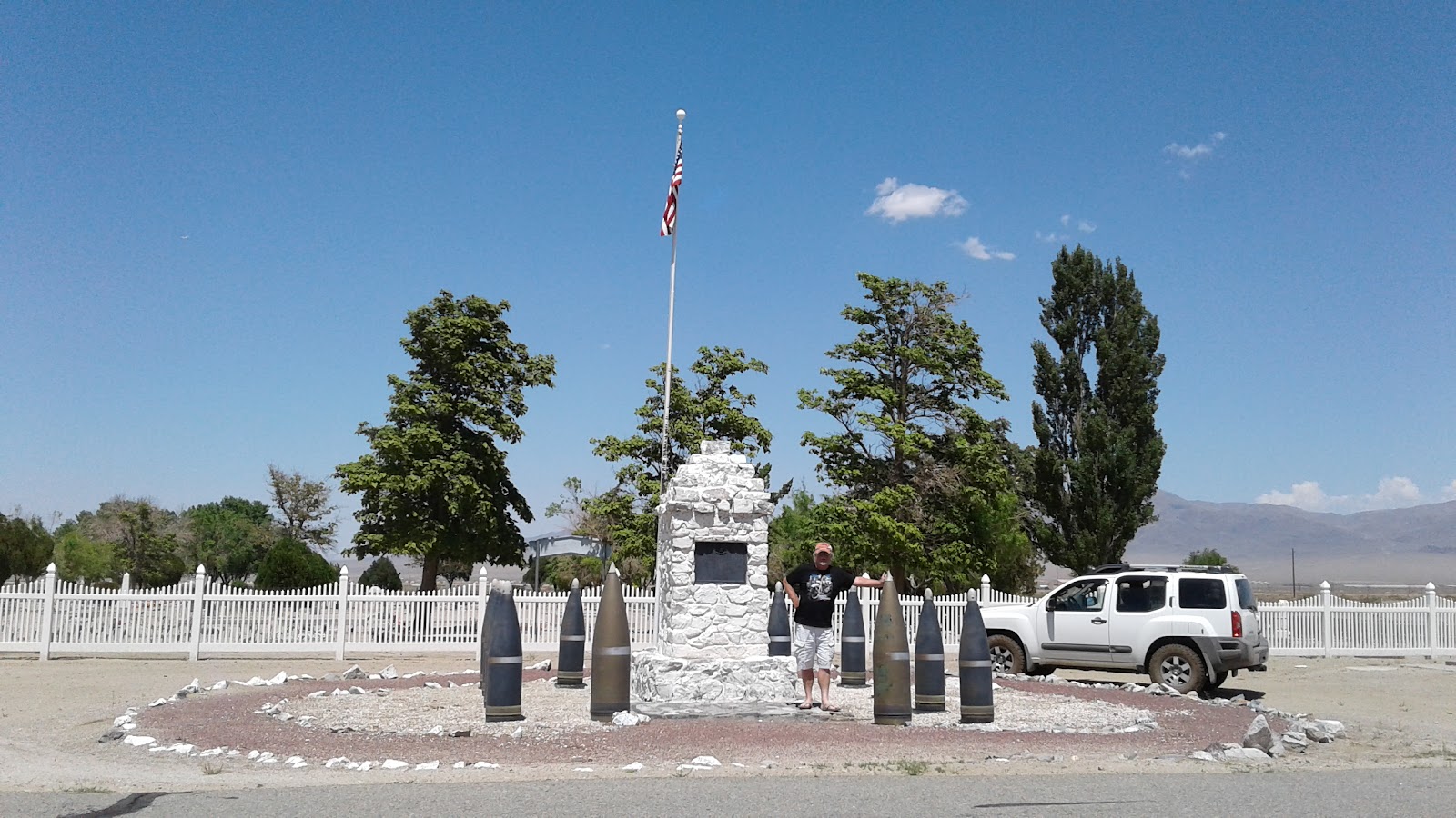 Hawthorne City Cemetery cemetery grounds and headstones